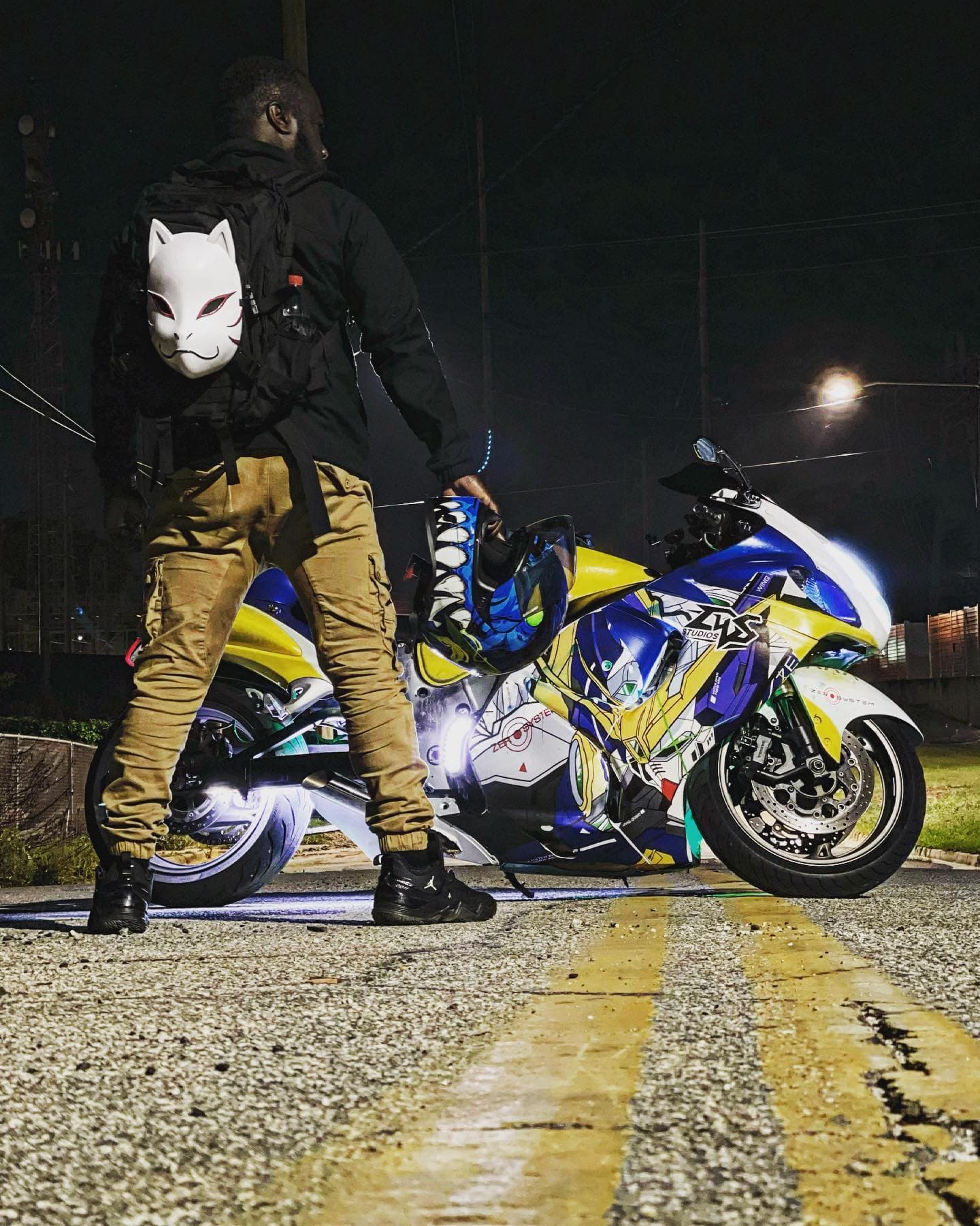 So kombinieren Sie Anime-Folie mit angesagten JDM Stickern
